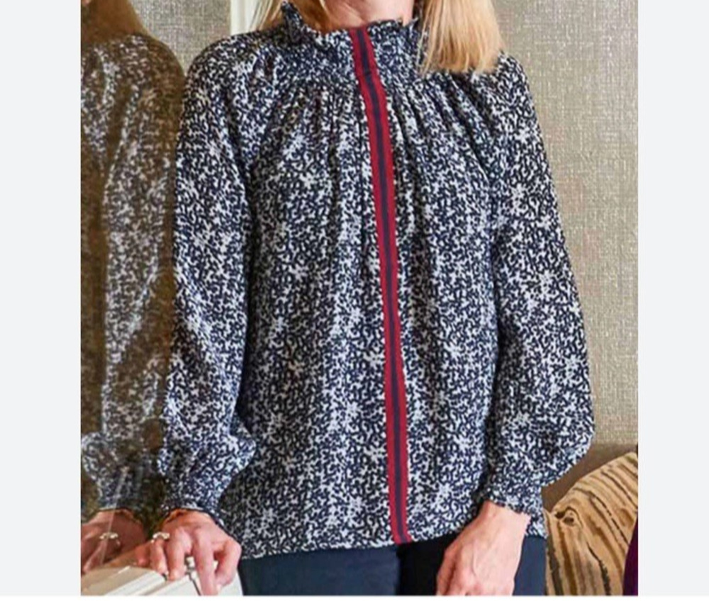 Rungolee Kiki Blouse Womens Size Small Smocked Neck Silk Crepe Pullover Shirt